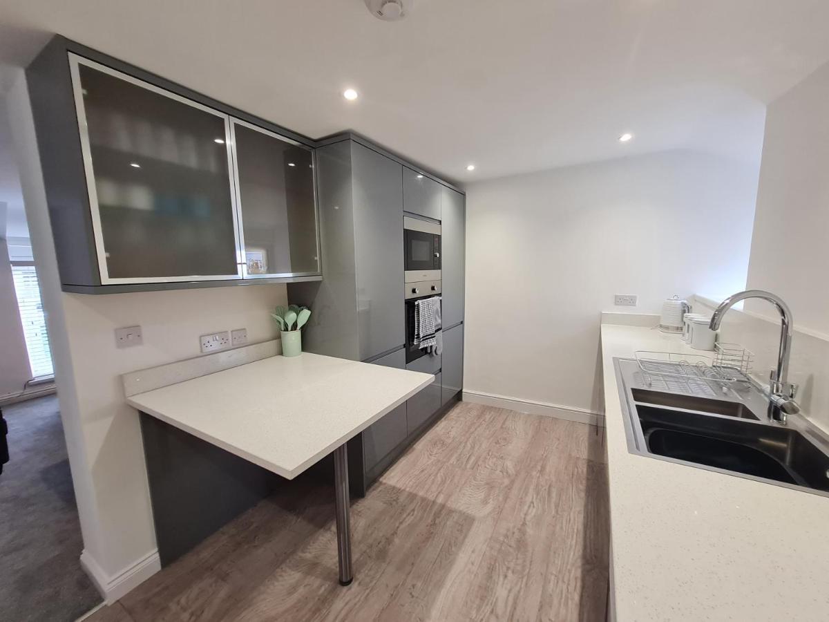 Perfect Location 3 Bed Serviced Apartment With Bike Storage For Bpw. Close To Brecon Beacons Merthyr Tydfil Eksteriør billede