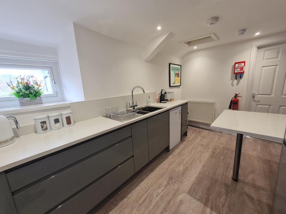 Perfect Location 3 Bed Serviced Apartment With Bike Storage For Bpw. Close To Brecon Beacons Merthyr Tydfil Eksteriør billede