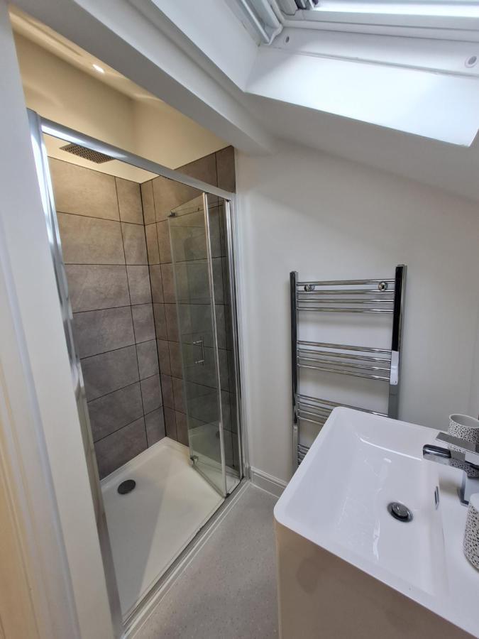 Perfect Location 3 Bed Serviced Apartment With Bike Storage For Bpw. Close To Brecon Beacons Merthyr Tydfil Eksteriør billede