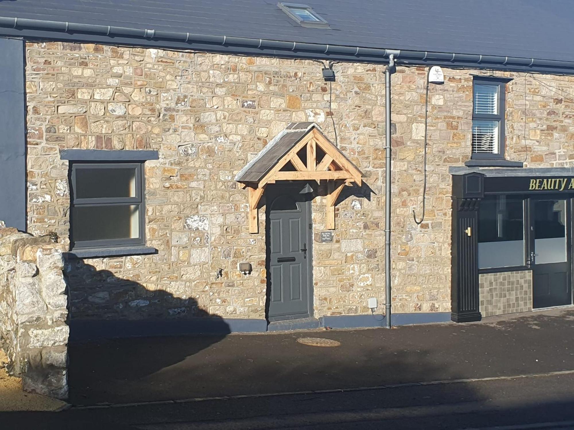 Perfect Location 3 Bed Serviced Apartment With Bike Storage For Bpw. Close To Brecon Beacons Merthyr Tydfil Eksteriør billede