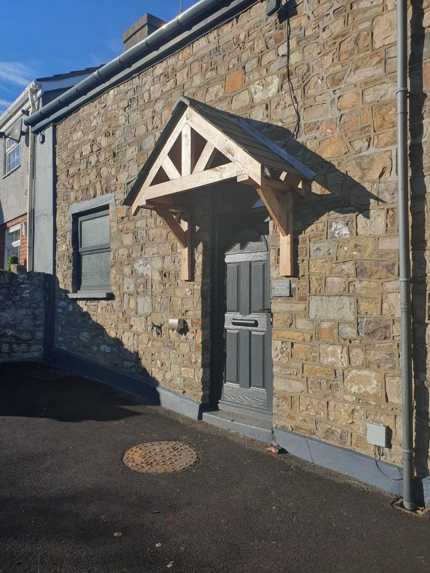 Perfect Location 3 Bed Serviced Apartment With Bike Storage For Bpw. Close To Brecon Beacons Merthyr Tydfil Eksteriør billede